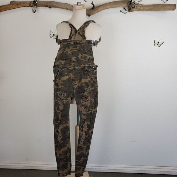 American Bazi distressed camo skinny overalls - Picture 5 of 9